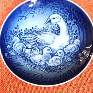 Vintage Goose With Babes Plate